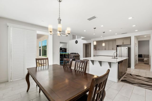 4188 N Contessa Avenue, Fresno, CA 93723