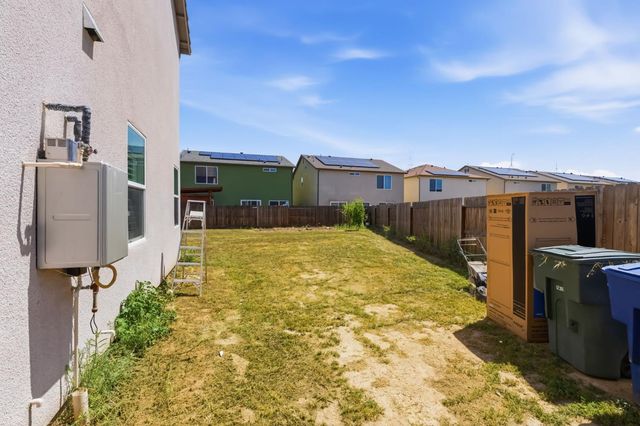 4188 N Contessa Avenue, Fresno, CA 93723