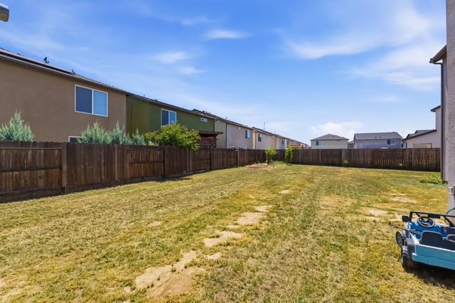 4188 N Contessa Avenue, Fresno, CA 93723