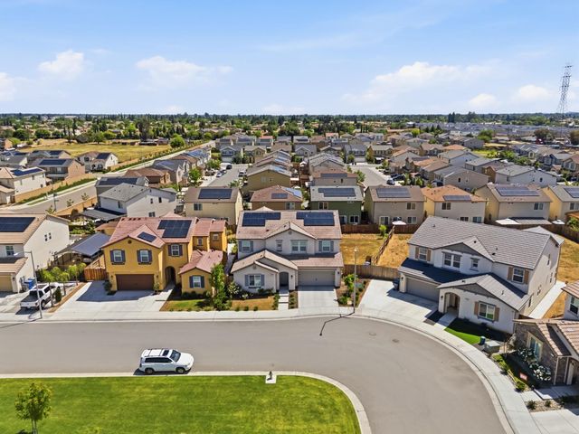 4188 N Contessa Avenue, Fresno, CA 93723