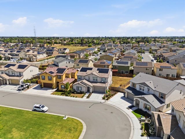 4188 N Contessa Avenue, Fresno, CA 93723