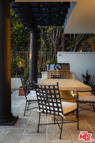 16736 Via Pacifica, Pacific Palisades (los Angeles), CA 90272