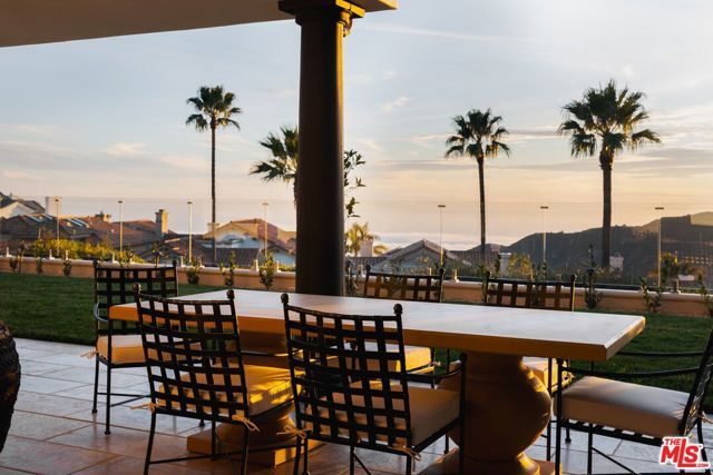 16736 Via Pacifica, Pacific Palisades (los Angeles), CA 90272