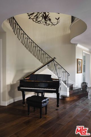 16736 Via Pacifica, Pacific Palisades (los Angeles), CA 90272