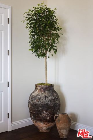 16736 Via Pacifica, Pacific Palisades (los Angeles), CA 90272
