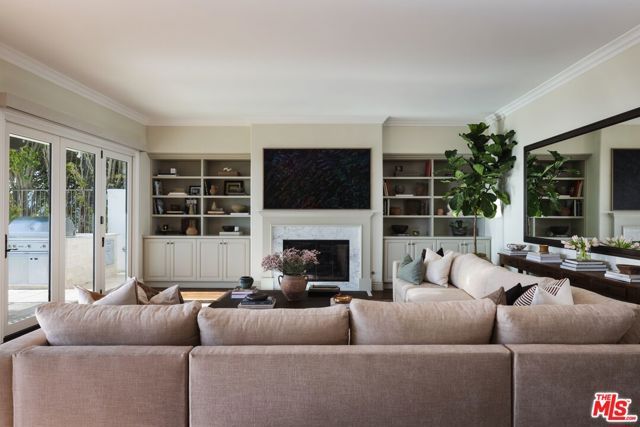 16736 Via Pacifica, Pacific Palisades (los Angeles), CA 90272
