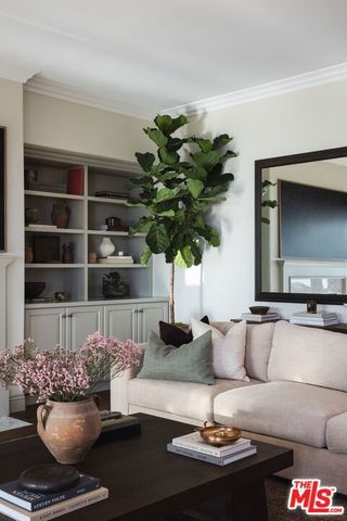 16736 Via Pacifica, Pacific Palisades (los Angeles), CA 90272