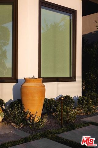 16736 Via Pacifica, Pacific Palisades (los Angeles), CA 90272