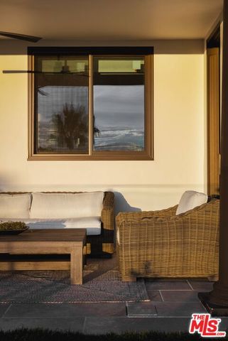 16736 Via Pacifica, Pacific Palisades (los Angeles), CA 90272
