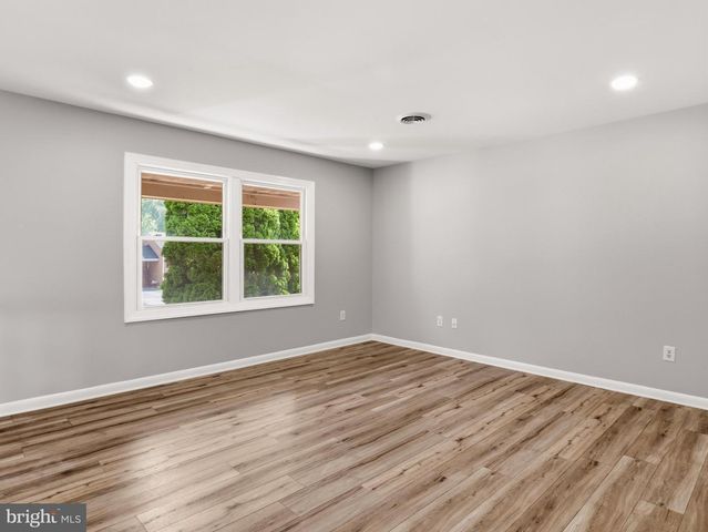 17608 FOREST GLEN CIR, Hagerstown, MD 21740