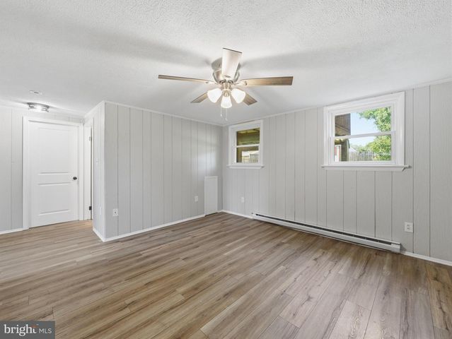 17608 FOREST GLEN CIR, Hagerstown, MD 21740