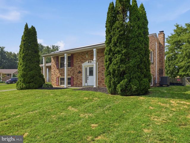17608 FOREST GLEN CIR, Hagerstown, MD 21740