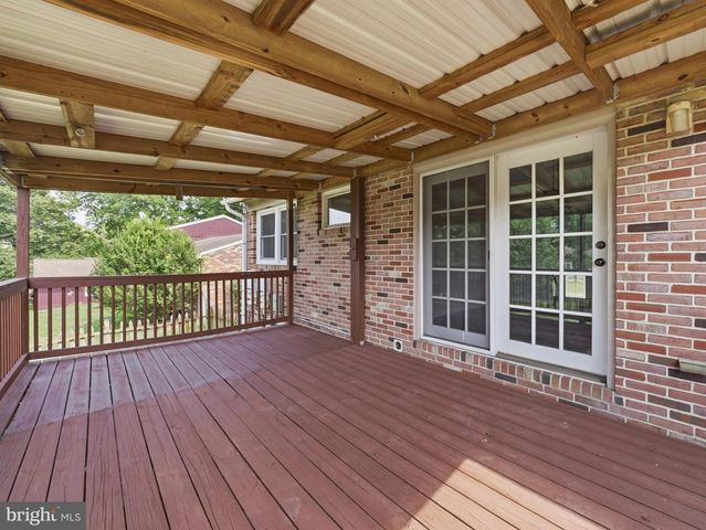 17608 FOREST GLEN CIR, Hagerstown, MD 21740