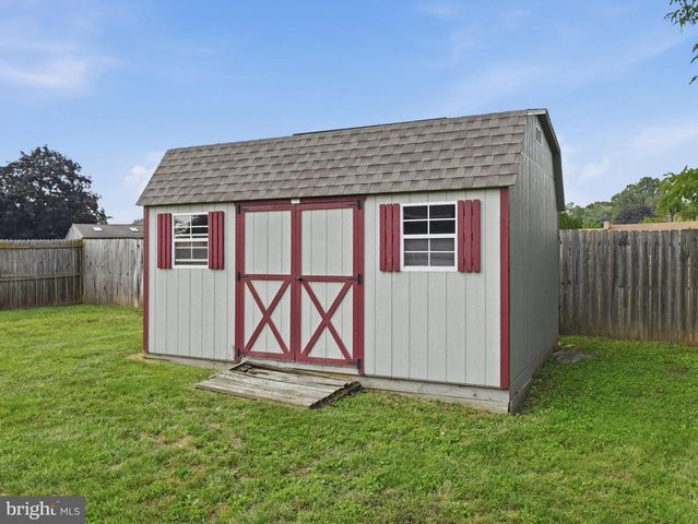 17608 FOREST GLEN CIR, Hagerstown, MD 21740