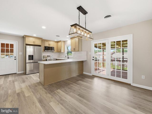 17608 FOREST GLEN CIR, Hagerstown, MD 21740