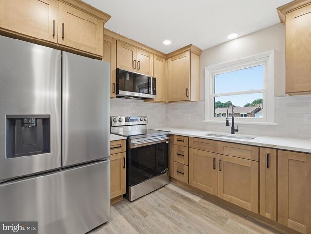 17608 FOREST GLEN CIR, Hagerstown, MD 21740