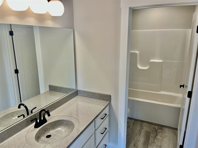 6308 Sturgeon Run, Muskegon, MI 49444