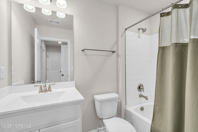 19 Katherine Drive, Burlington, NJ 08016