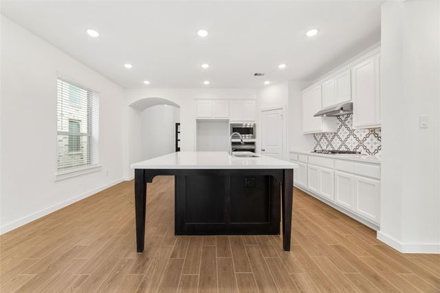 5014 Chestnut Orchard Drive, Houston, TX 77066