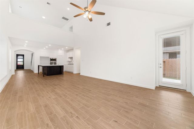 5014 Chestnut Orchard Drive, Houston, TX 77066