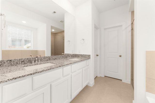 5014 Chestnut Orchard Drive, Houston, TX 77066