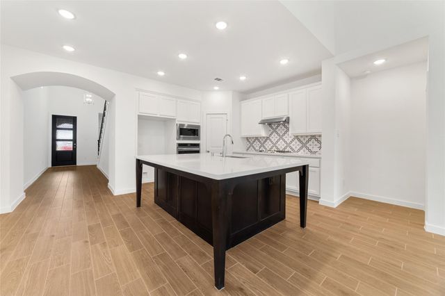 5014 Chestnut Orchard Drive, Houston, TX 77066