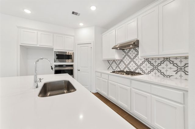 5014 Chestnut Orchard Drive, Houston, TX 77066