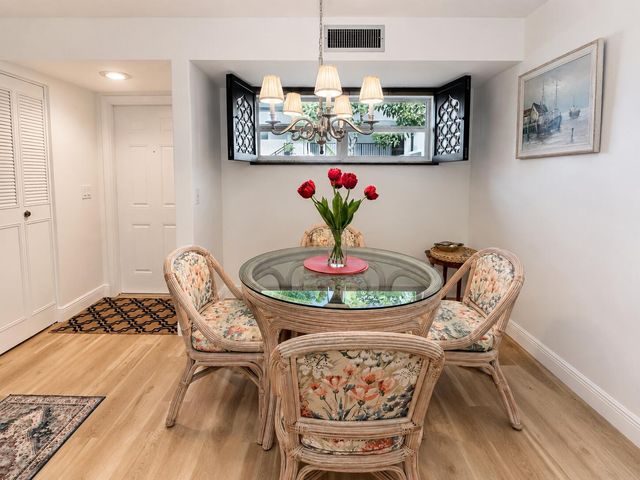 27 COLONIAL CLUB Drive 105, Boynton Beach, FL 33435