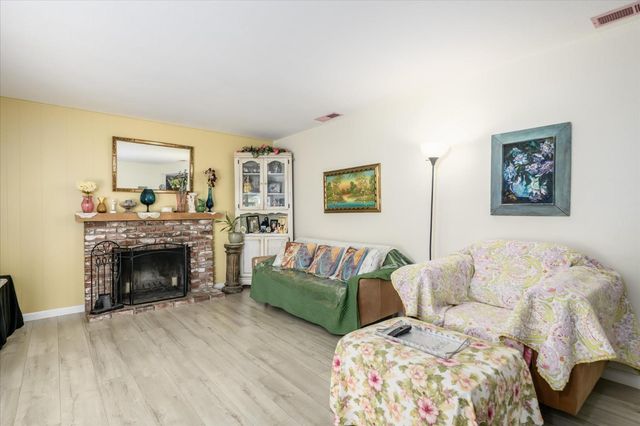 5034 Robander St, Carmichael, CA 95608