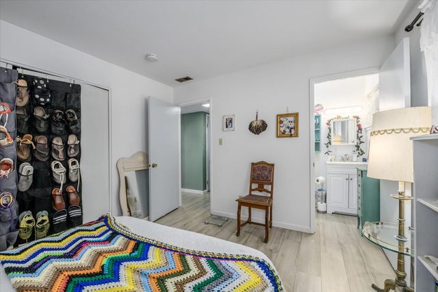 5034 Robander St, Carmichael, CA 95608