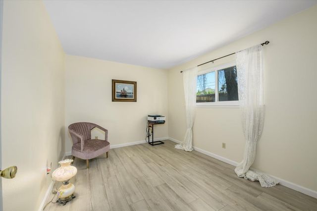 5034 Robander St, Carmichael, CA 95608