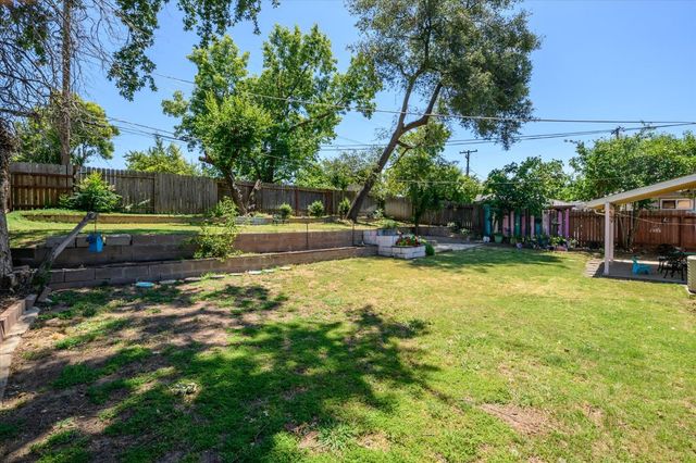 5034 Robander St, Carmichael, CA 95608