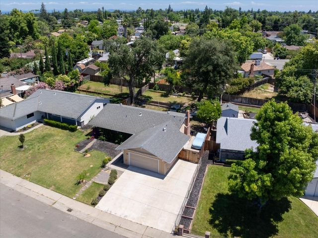 5034 Robander St, Carmichael, CA 95608