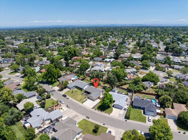 5034 Robander St, Carmichael, CA 95608