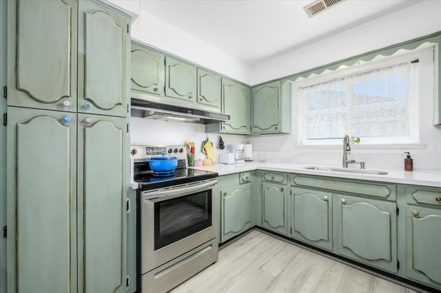 5034 Robander St, Carmichael, CA 95608