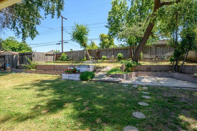5034 Robander St, Carmichael, CA 95608