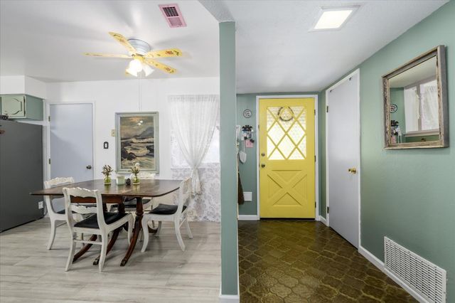 5034 Robander St, Carmichael, CA 95608
