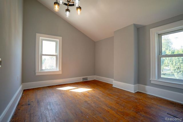 388 Lakewood Street, Detroit, MI 48215