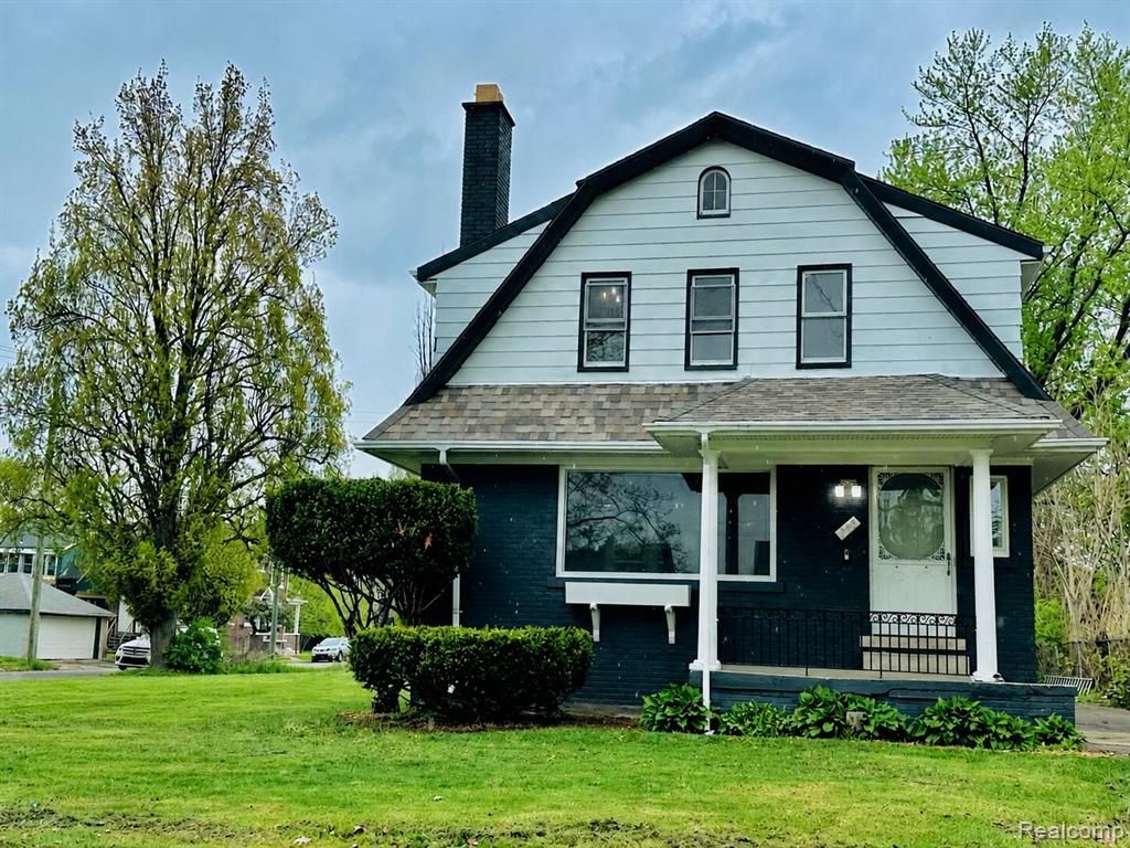 388 Lakewood Street, Detroit, MI 48215
