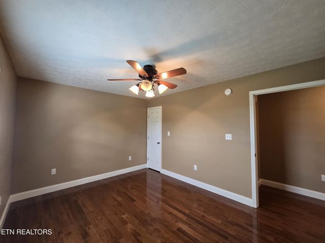 5586 Thompsie Drive, Russellville, TN 37860