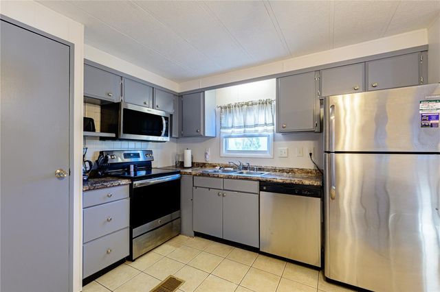 36708 NILES DRIVE, Zephyrhills, FL 33542