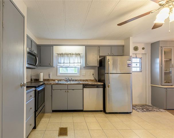 36708 NILES DRIVE, Zephyrhills, FL 33542