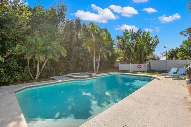 1339 BUCKINGHAM DRIVE, Clearwater, FL 33756