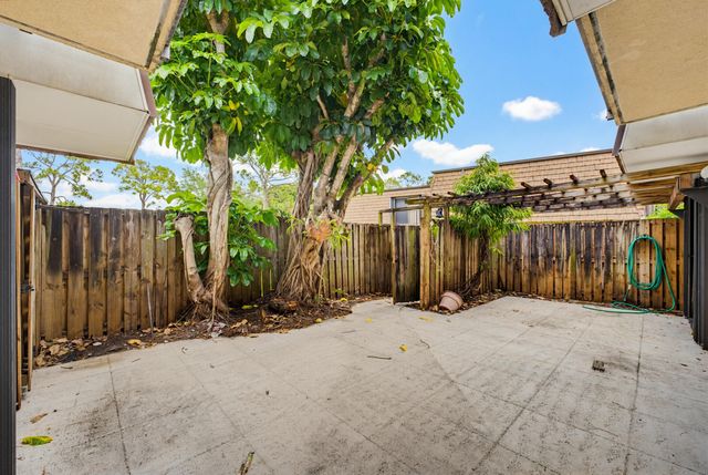 1704 17th Lane, Greenacres, FL 33463