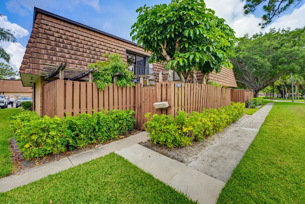 1704 17th Lane, Greenacres, FL 33463