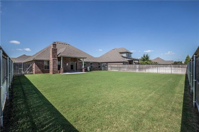 2024 Sweetgrass Circle, Edmond, OK 73013