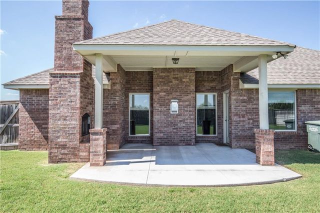 2024 Sweetgrass Circle, Edmond, OK 73013