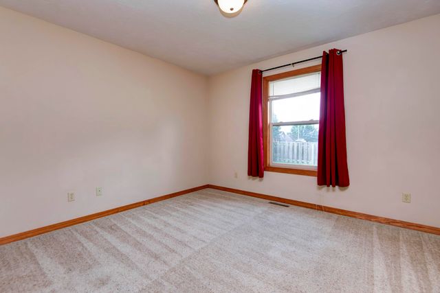630 Meadowgate Drive, Springfield, MO 65803