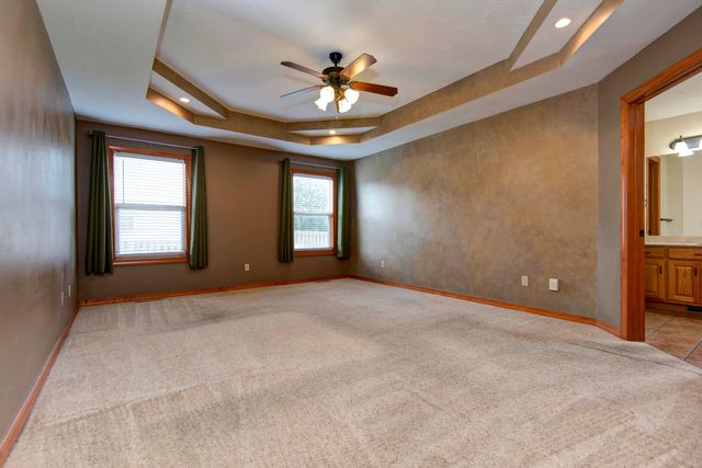 630 Meadowgate Drive, Springfield, MO 65803
