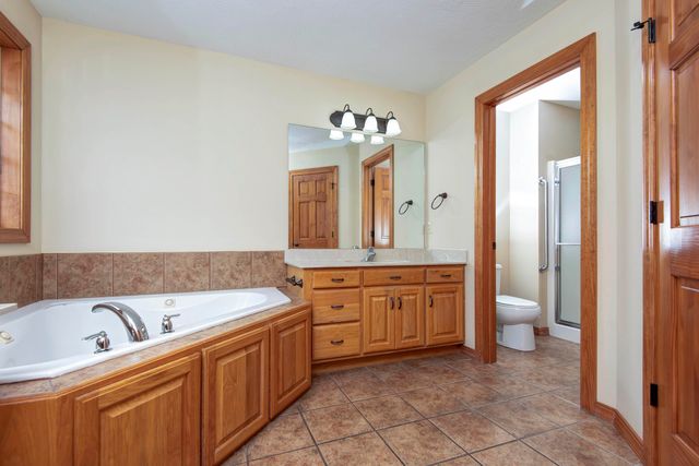 630 Meadowgate Drive, Springfield, MO 65803